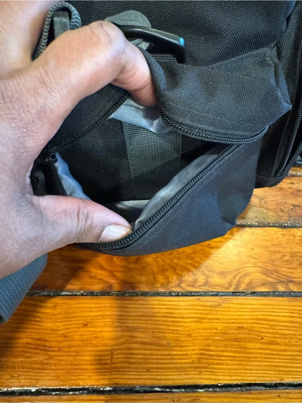 Canon Black and Gray Compact Messenger Camera Bag
